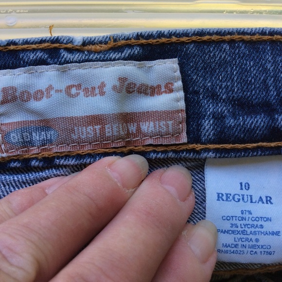 Old Navy boot cut jeans - Picture 6 of 8